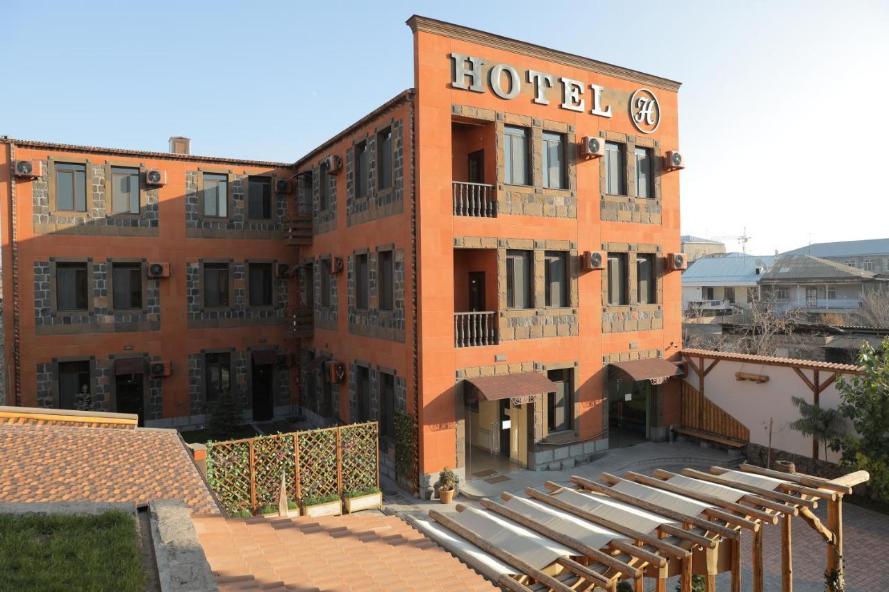 H Resort Hotel Vagharshapat Armenia Εξωτερικό φωτογραφία
