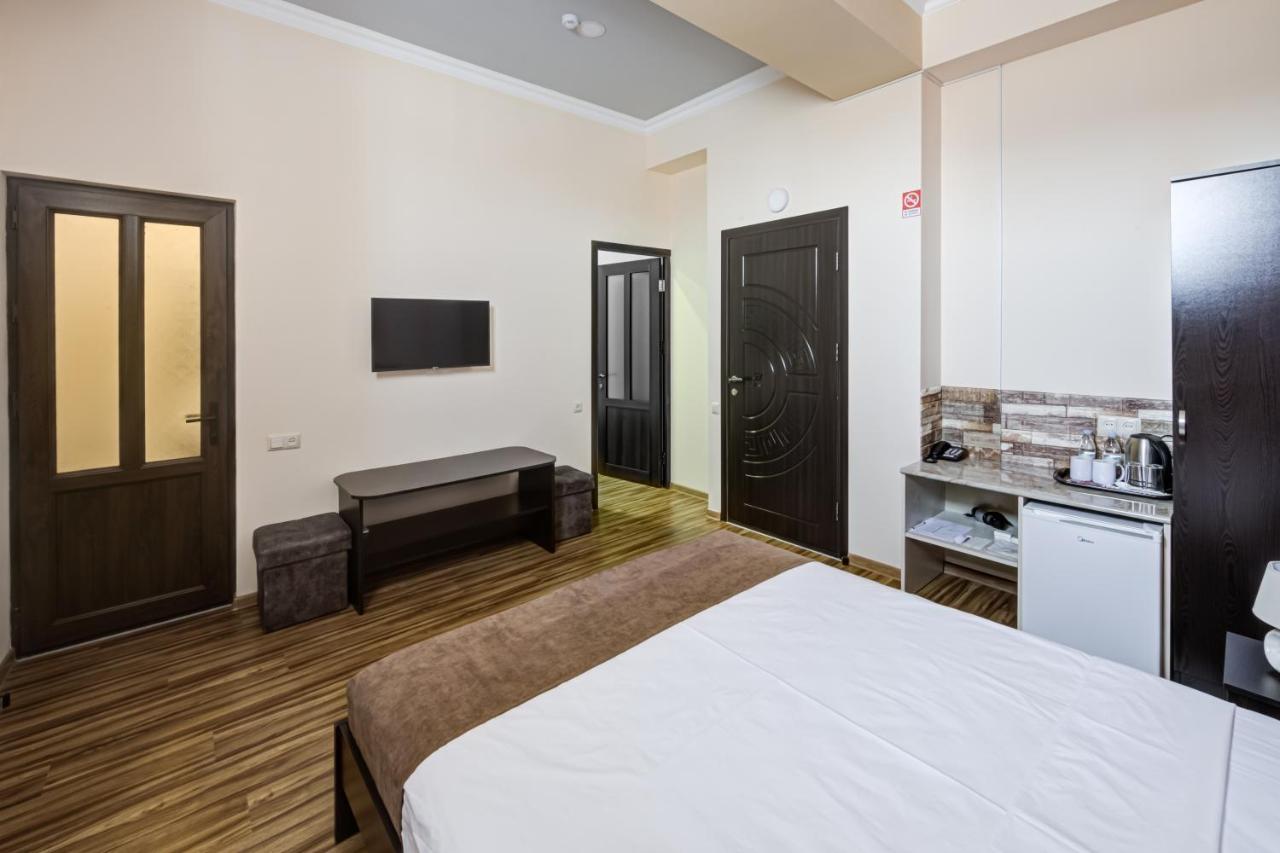 H Resort Hotel Vagharshapat Armenia Εξωτερικό φωτογραφία