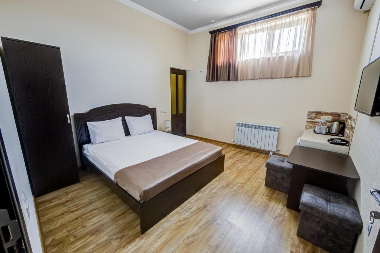 H Resort Hotel Vagharshapat Armenia Εξωτερικό φωτογραφία
