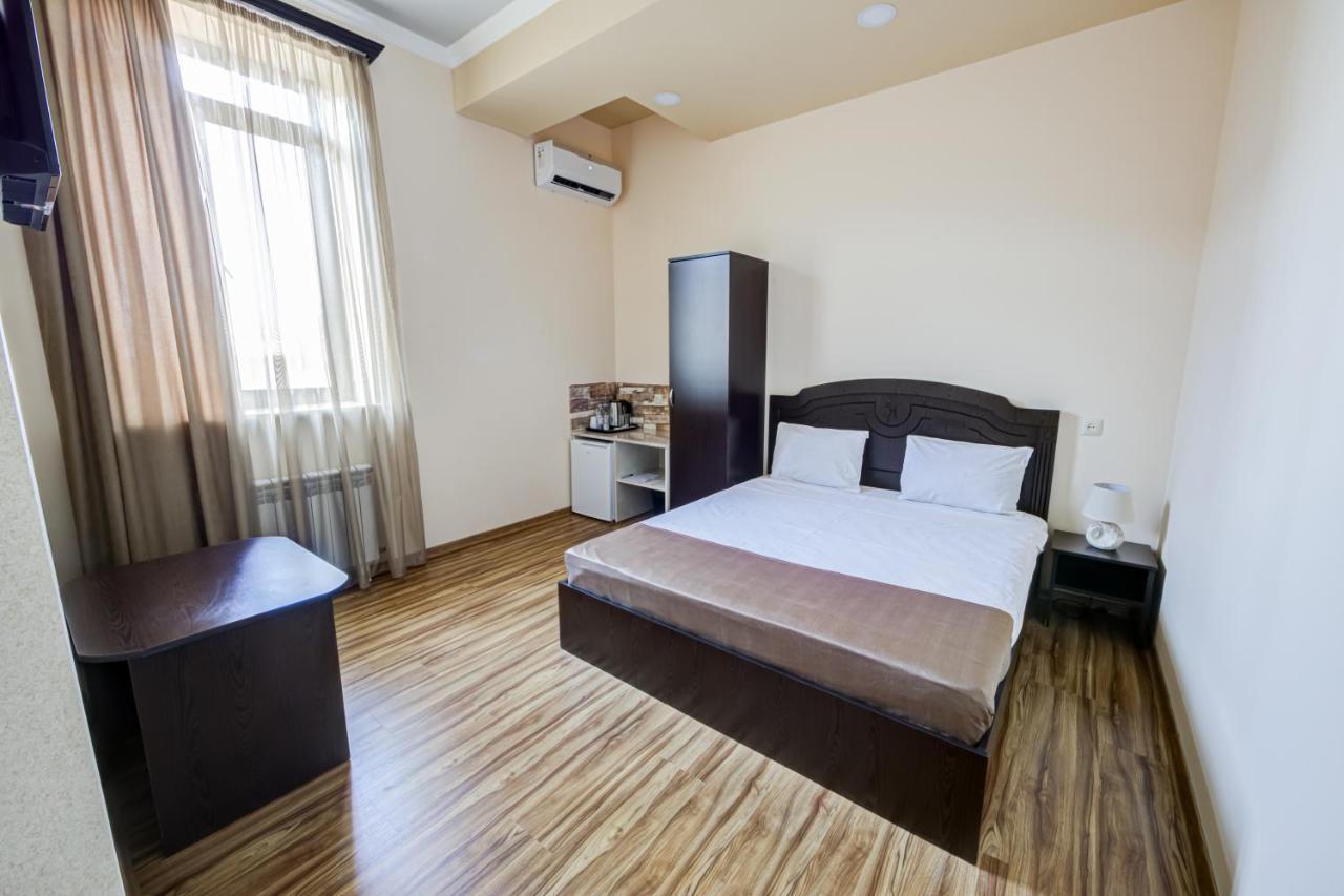 H Resort Hotel Vagharshapat Armenia Εξωτερικό φωτογραφία