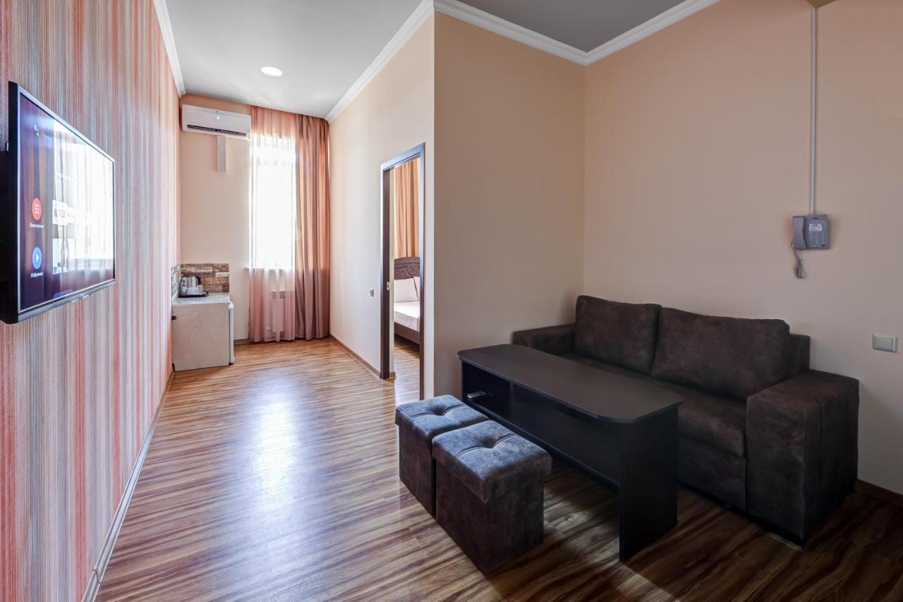 H Resort Hotel Vagharshapat Armenia Εξωτερικό φωτογραφία