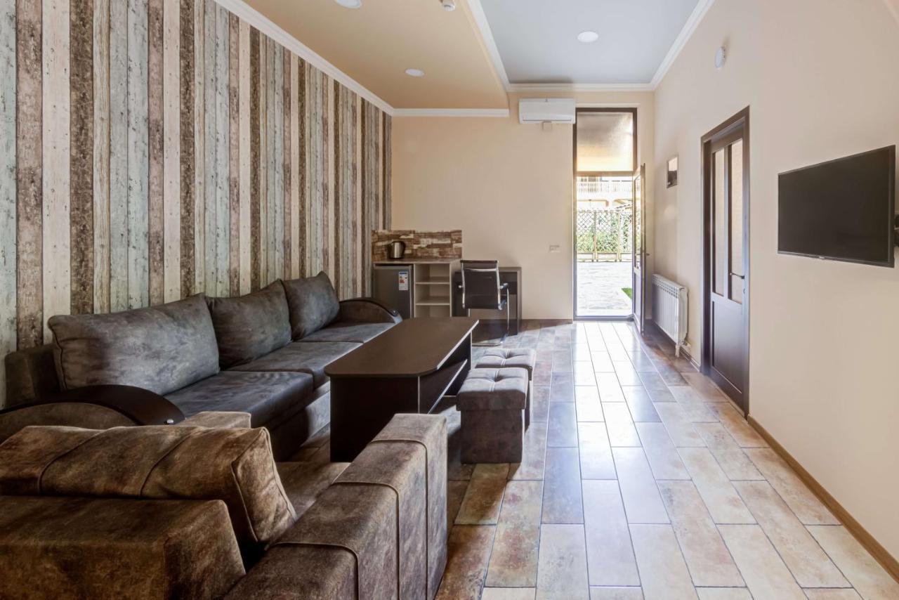 H Resort Hotel Vagharshapat Armenia Εξωτερικό φωτογραφία