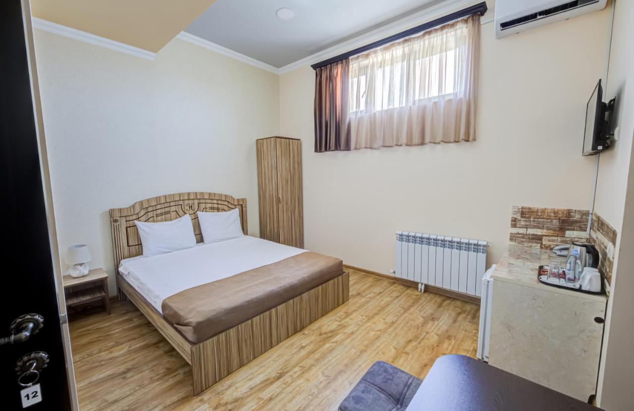 H Resort Hotel Vagharshapat Armenia Εξωτερικό φωτογραφία